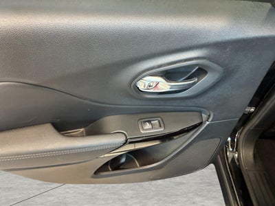 2023 Jeep Cherokee Altitude Lux 4x4