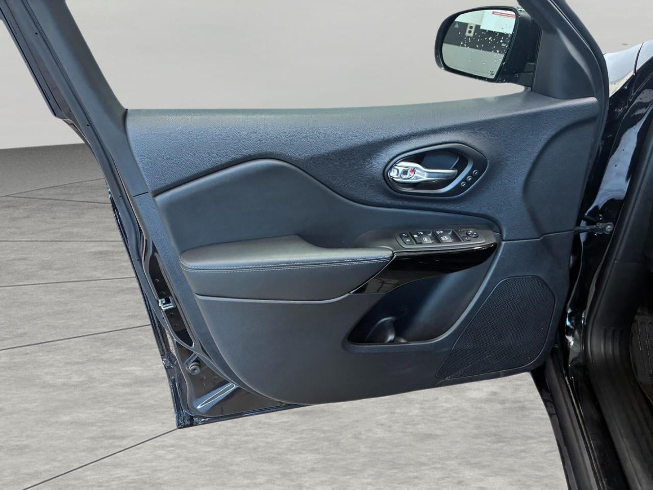 2023 Jeep Cherokee Altitude Lux 4x4