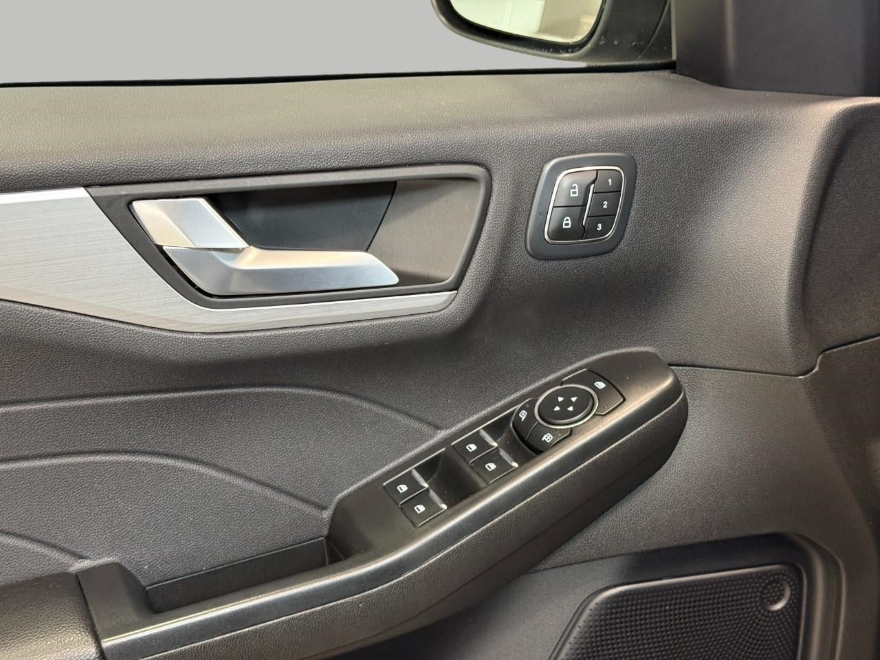 2023 Ford Escape Platinum AWD