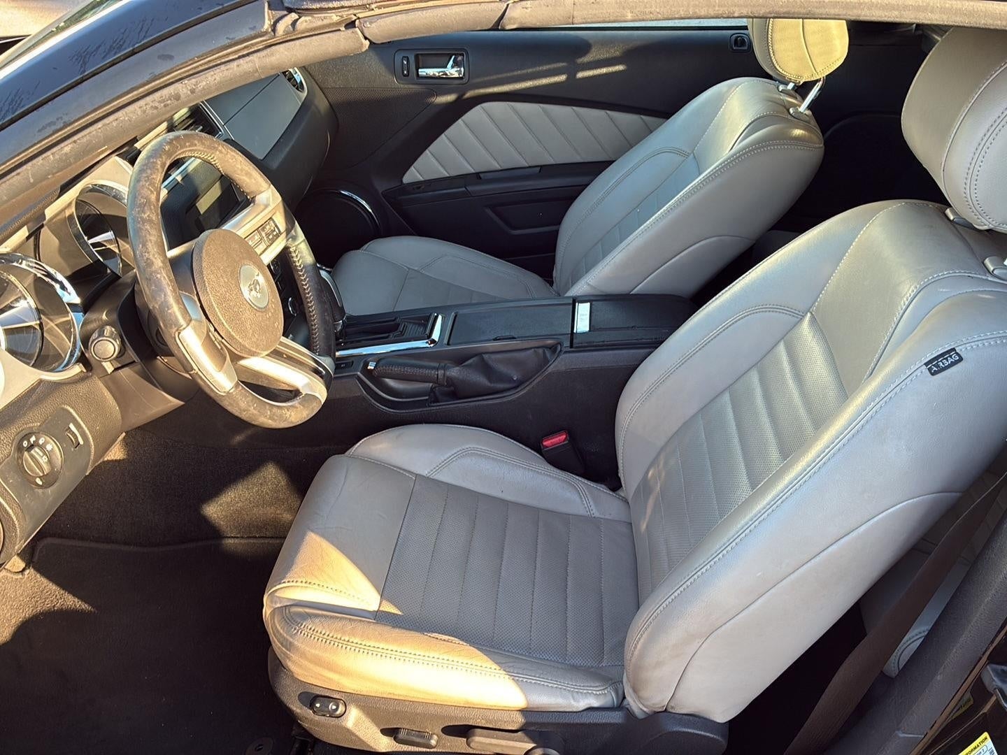 2013 Ford Mustang 2dr Conv V6 Premium