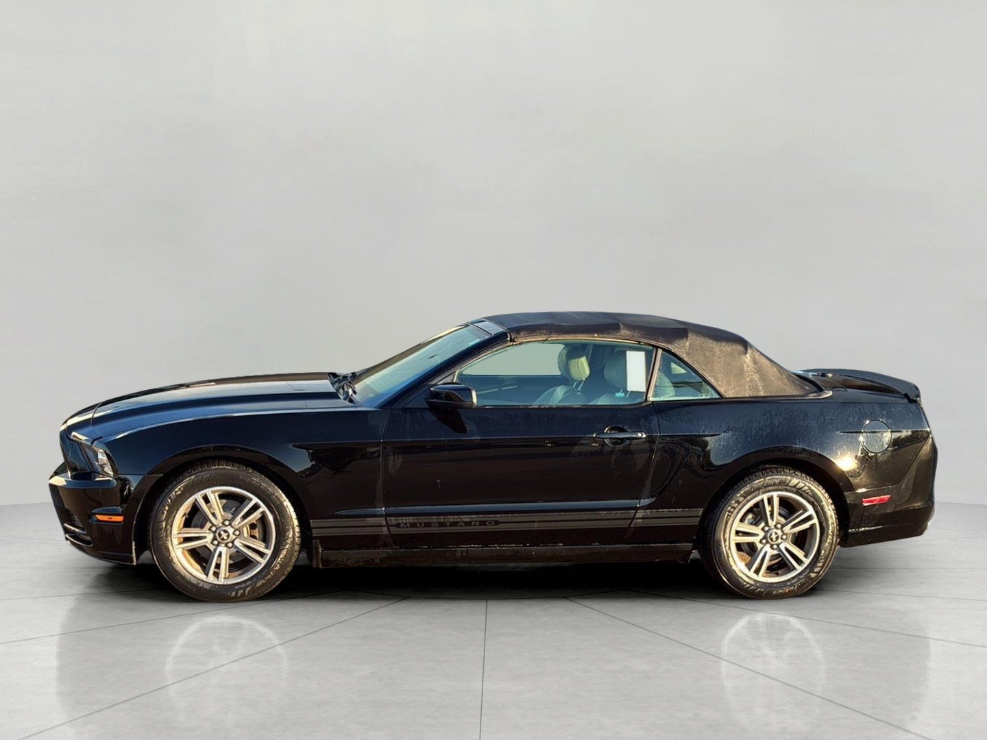 2013 Ford Mustang 2dr Conv V6 Premium
