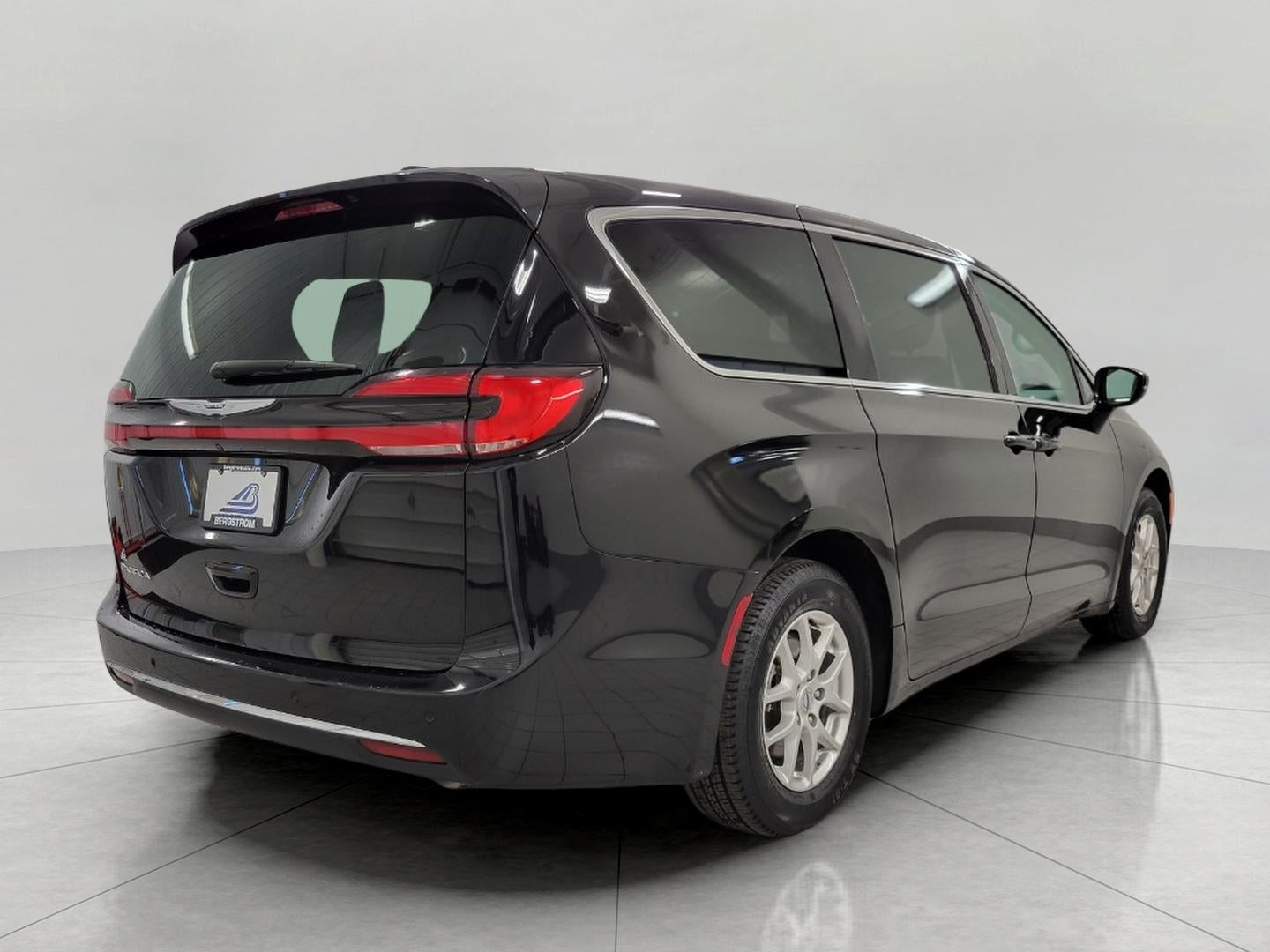 2024 Chrysler Pacifica Touring L FWD
