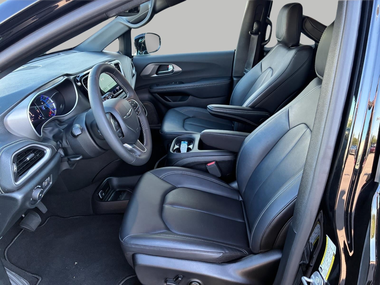 2025 Chrysler Pacifica Hybrid Select FWD