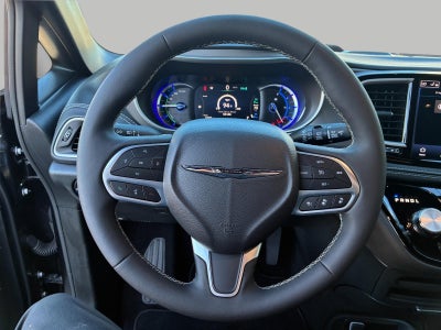2025 Chrysler Pacifica Hybrid Select FWD