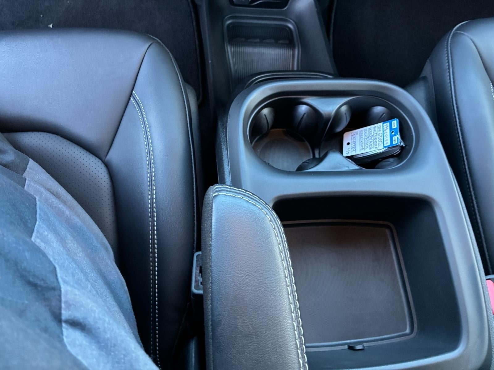2025 Chrysler Pacifica Hybrid Select FWD
