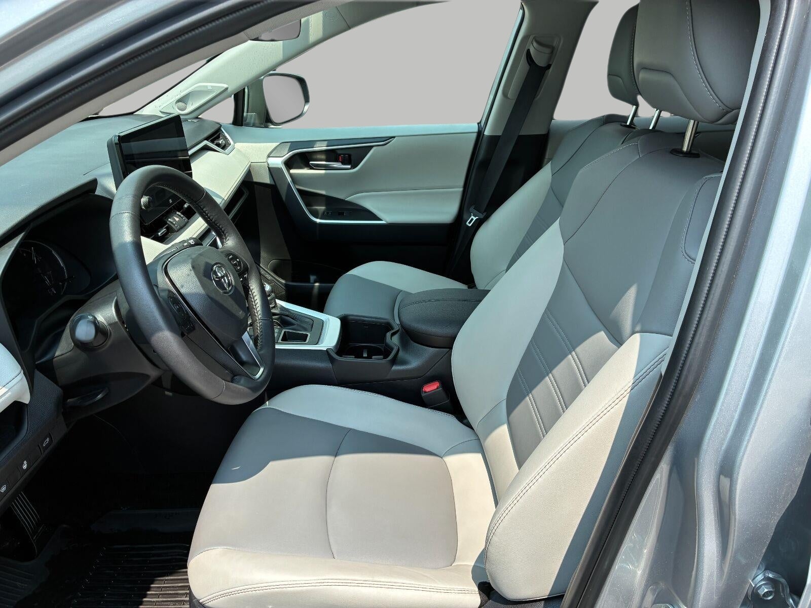 2025 Toyota RAV4 XLE Premium AWD