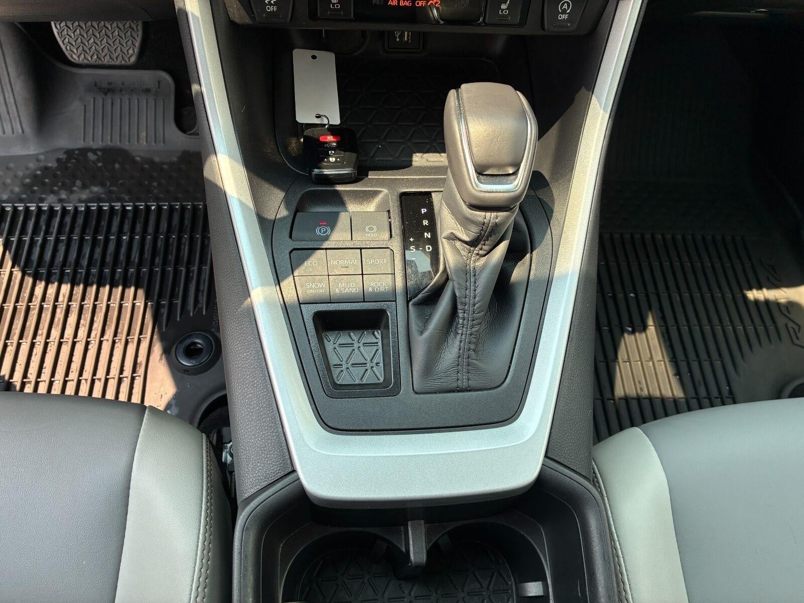 2025 Toyota RAV4 XLE Premium AWD