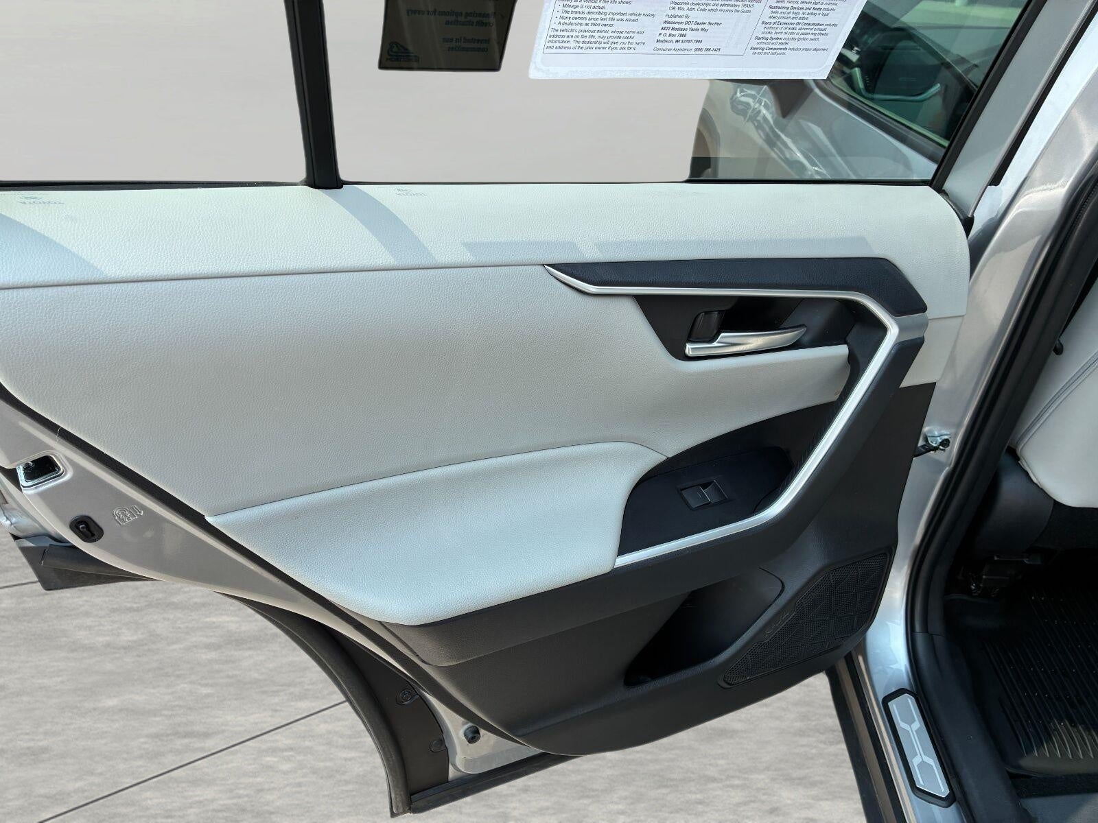 2025 Toyota RAV4 XLE Premium AWD