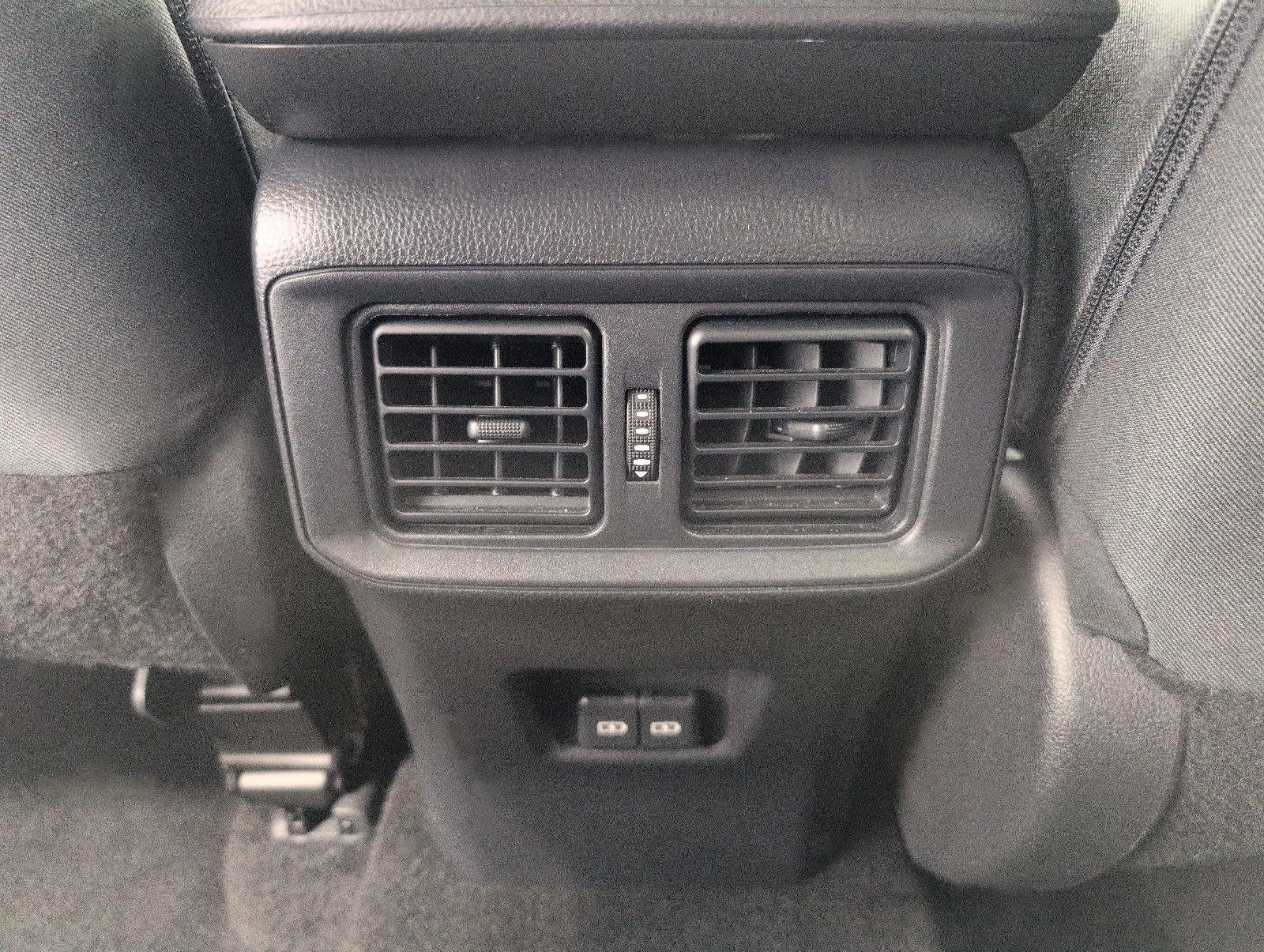 2025 Toyota RAV4 XLE AWD