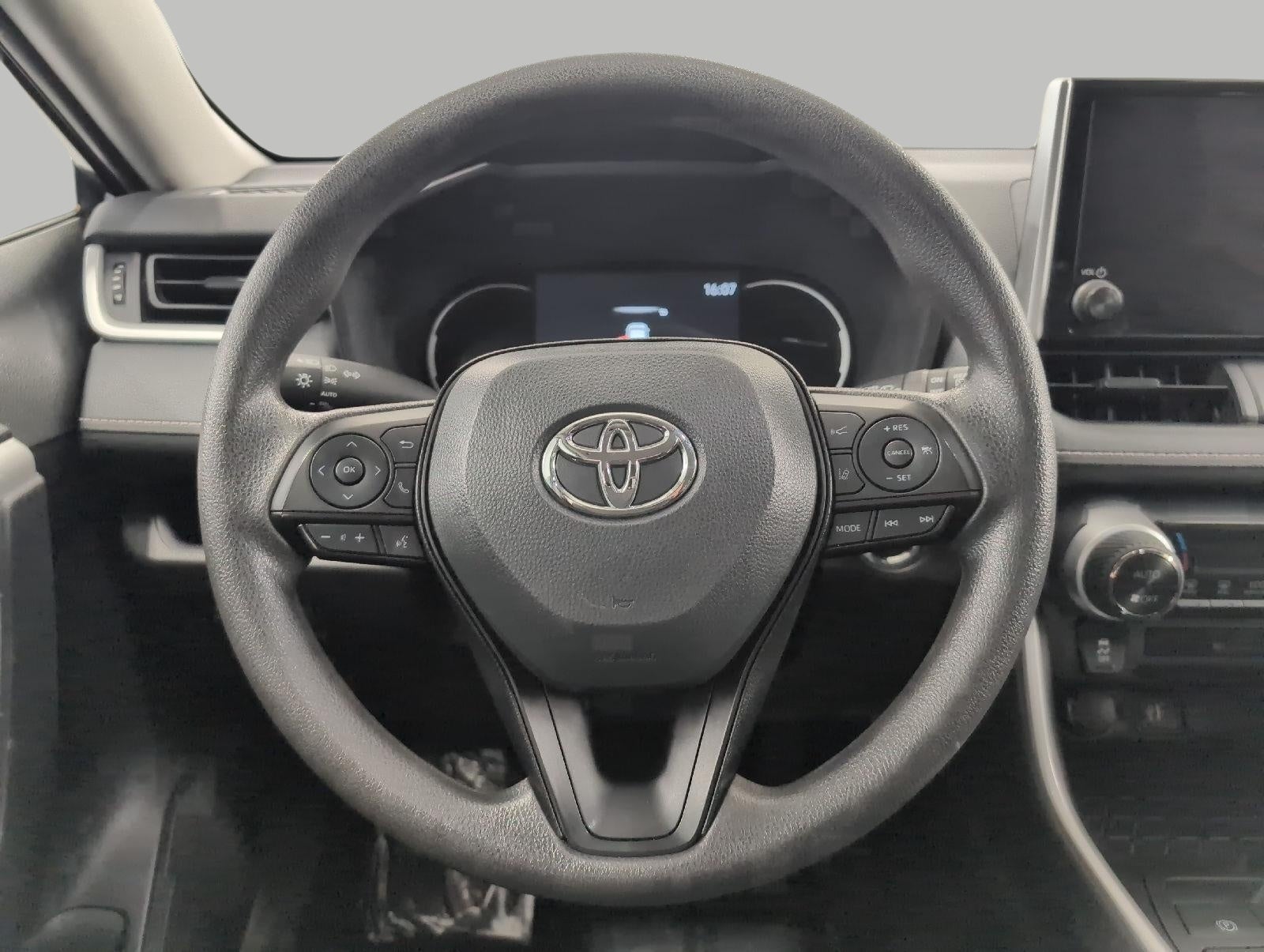2025 Toyota RAV4 XLE AWD