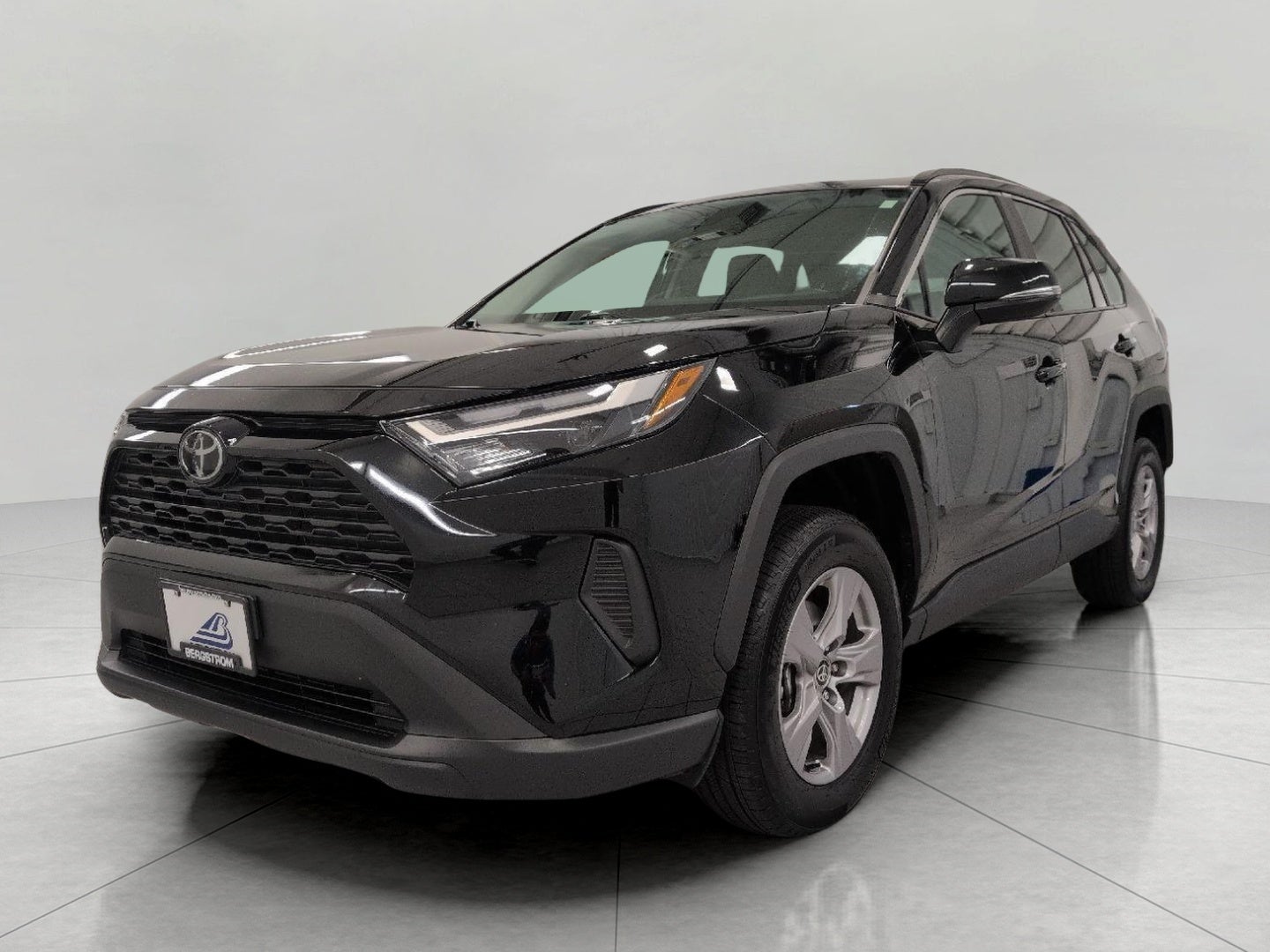2025 Toyota RAV4 XLE AWD