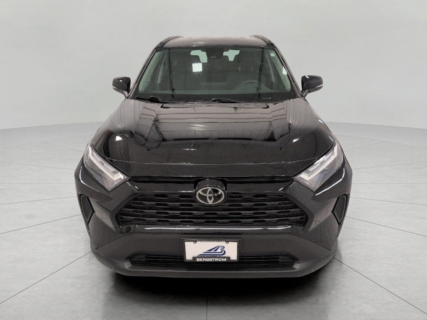 2025 Toyota RAV4 XLE AWD