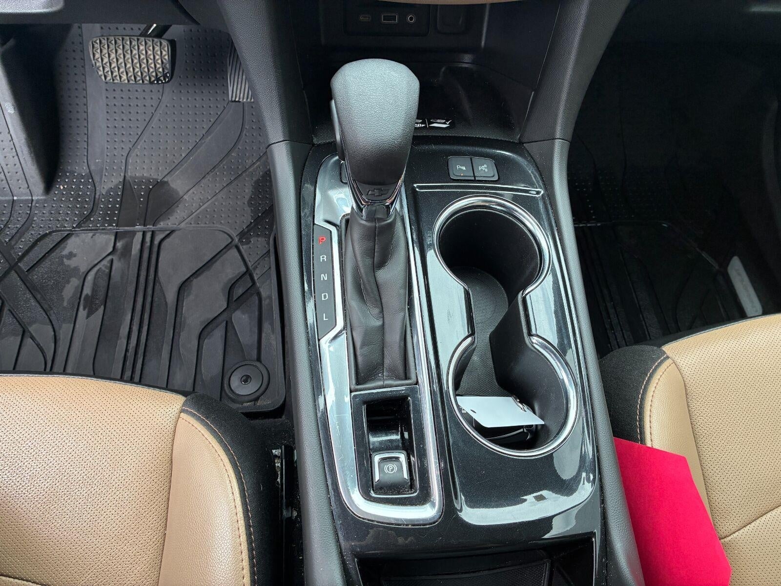 2023 Chevrolet Equinox AWD 4dr Premier