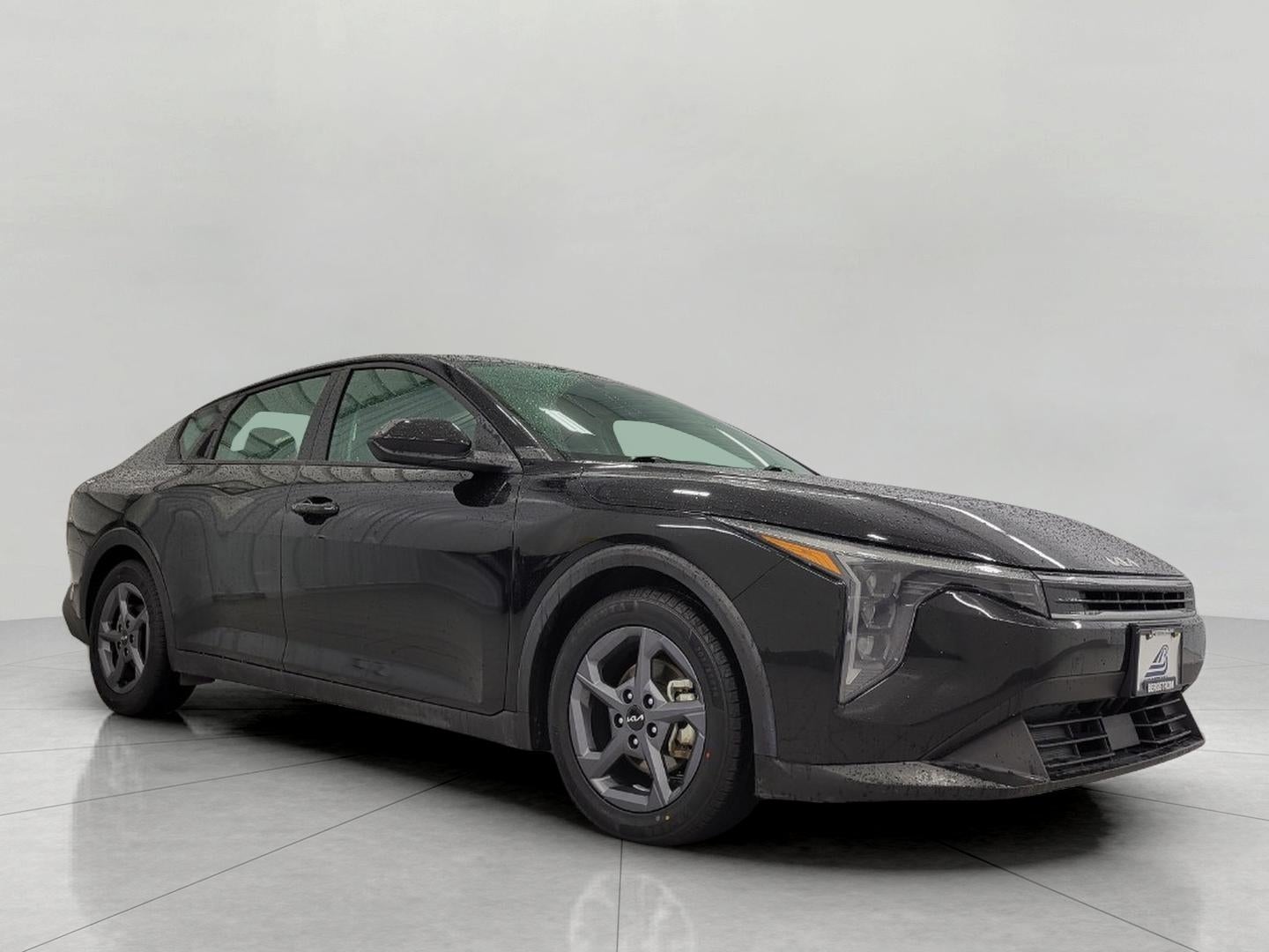 2025 Kia K4 LXS AT's photo