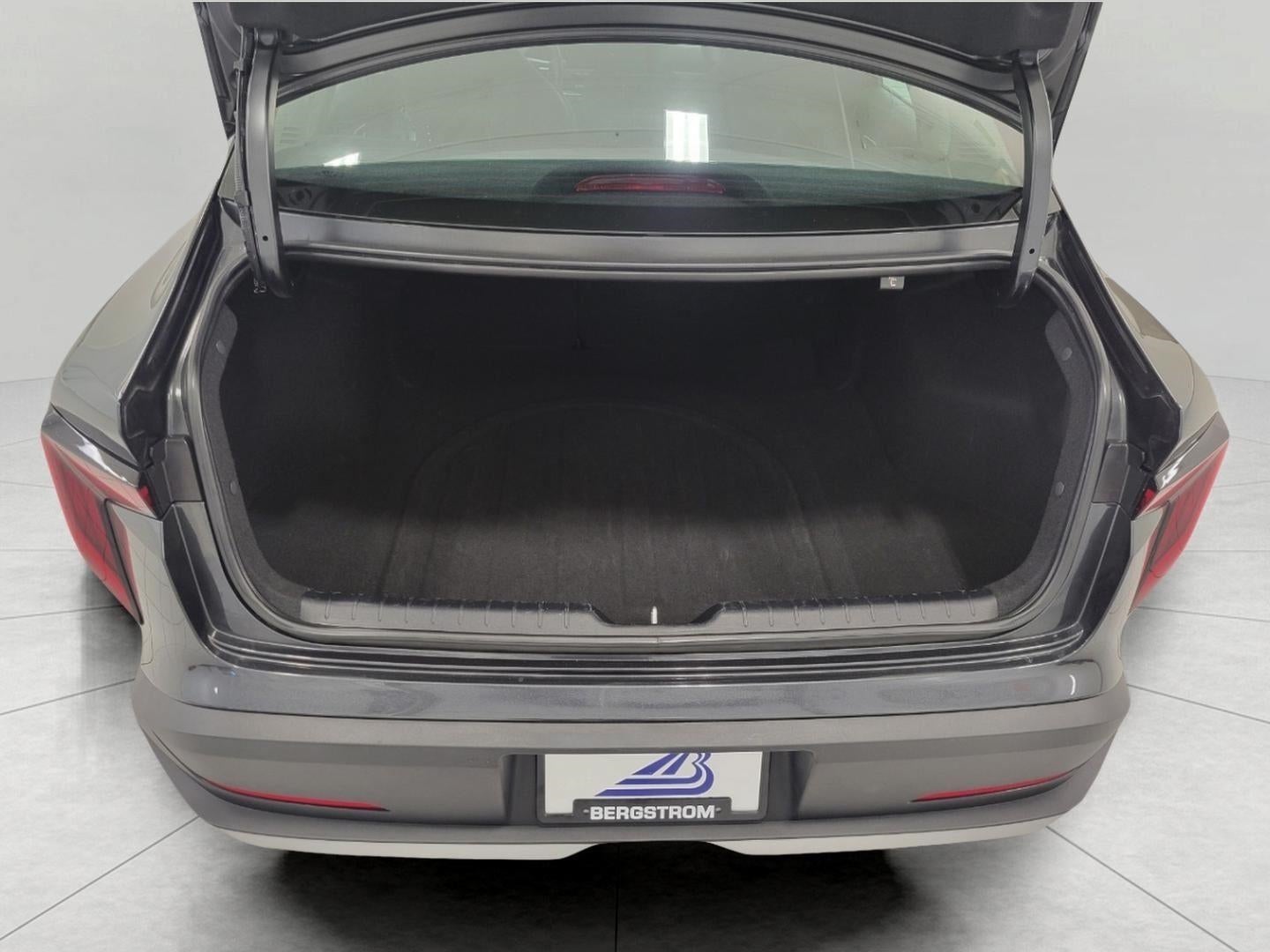 2025 Kia K4 LXS FWD
