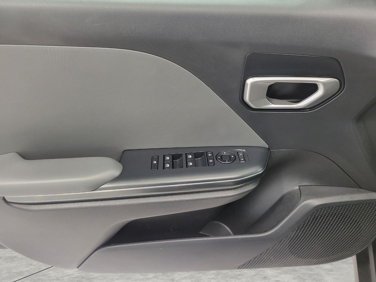 2025 Kia K4 LXS FWD