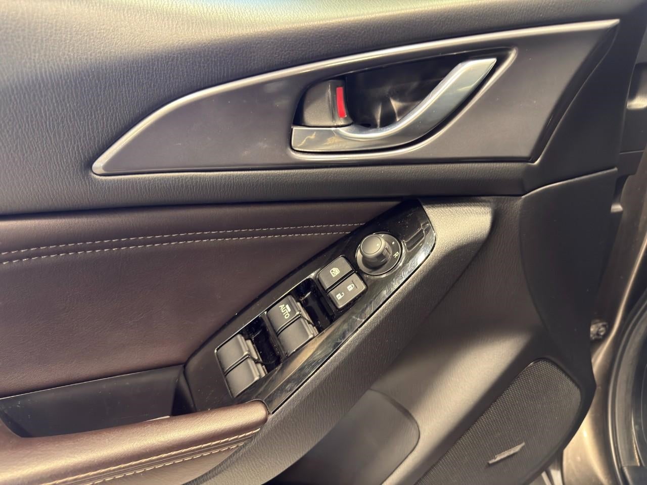 2018 Mazda Mazda3 5-Door Grand Touring Auto