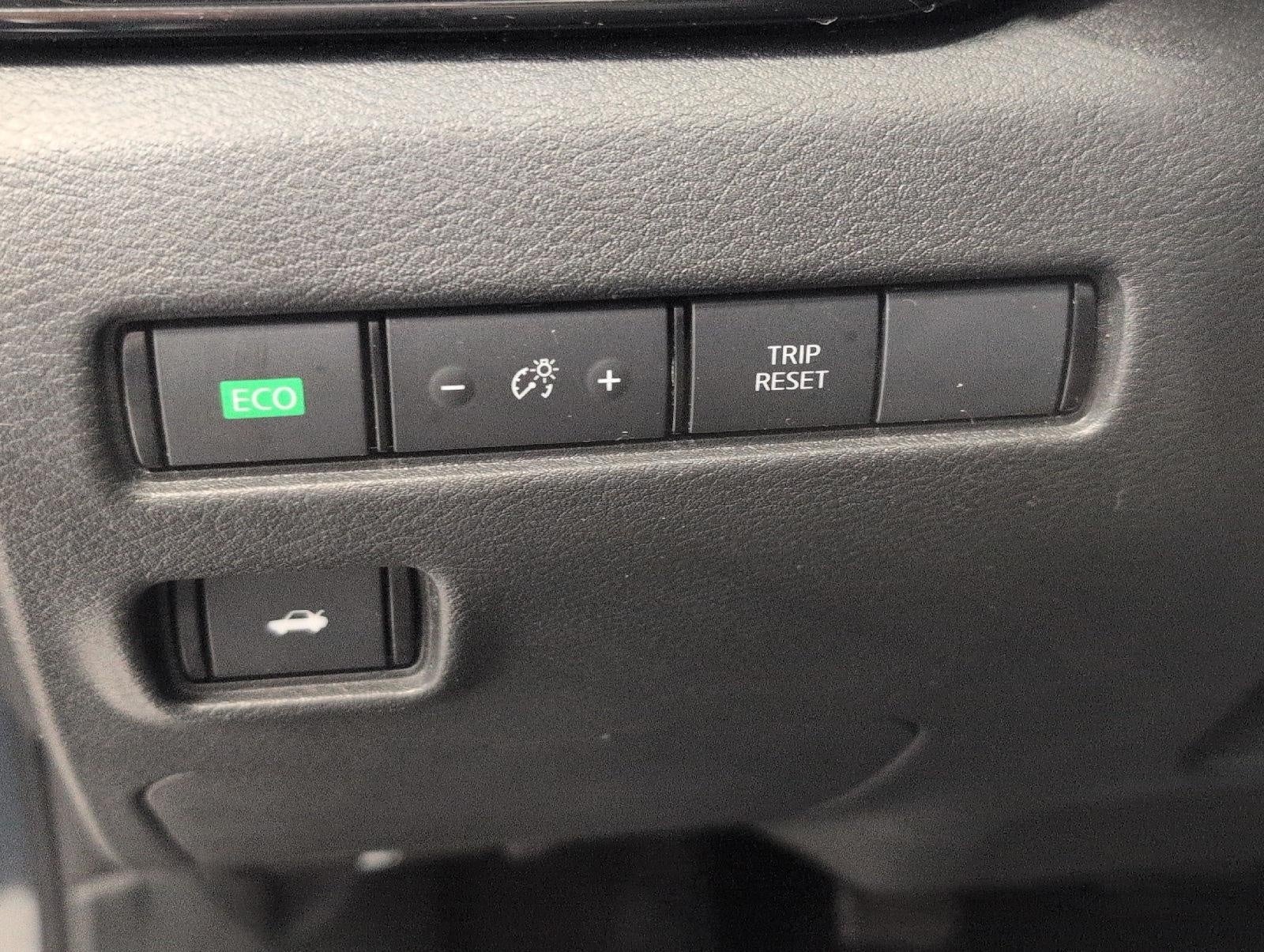 2025 Nissan Sentra SR CVT