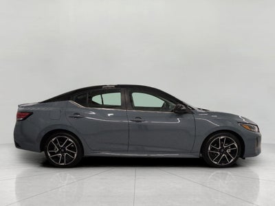 2025 Nissan Sentra SR CVT