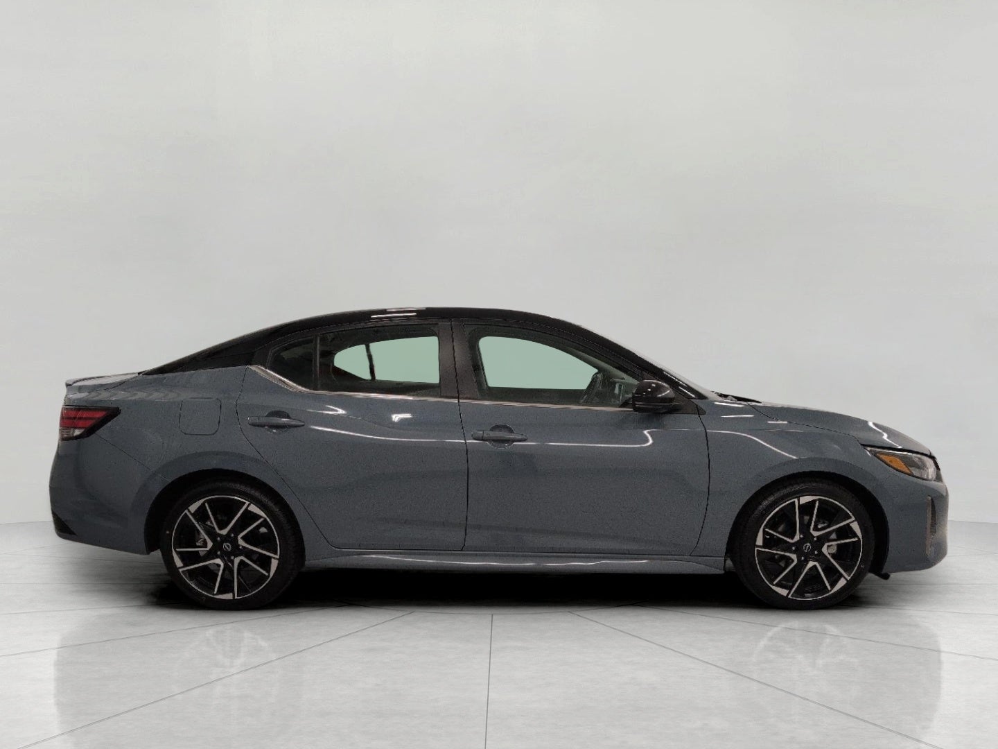 2025 Nissan Sentra SR CVT