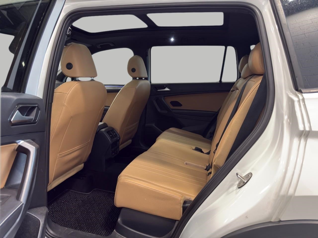 2022 Volkswagen Tiguan 2.0T SE R-Line Black 4MOTION