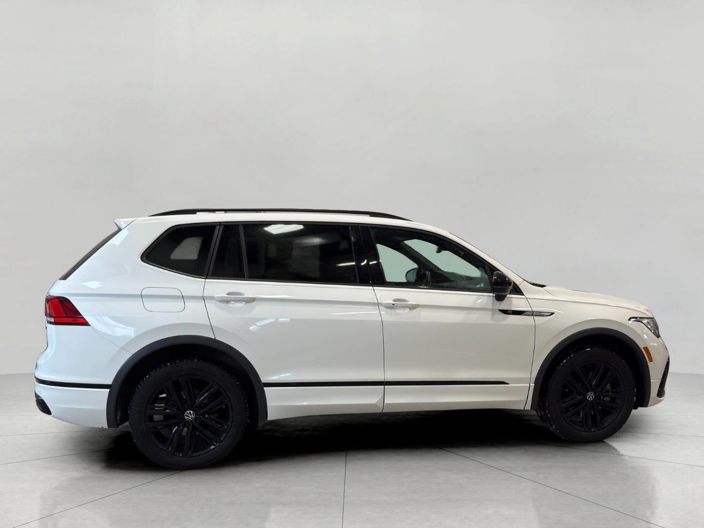 2022 Volkswagen Tiguan 2.0T SE R-Line Black 4MOTION
