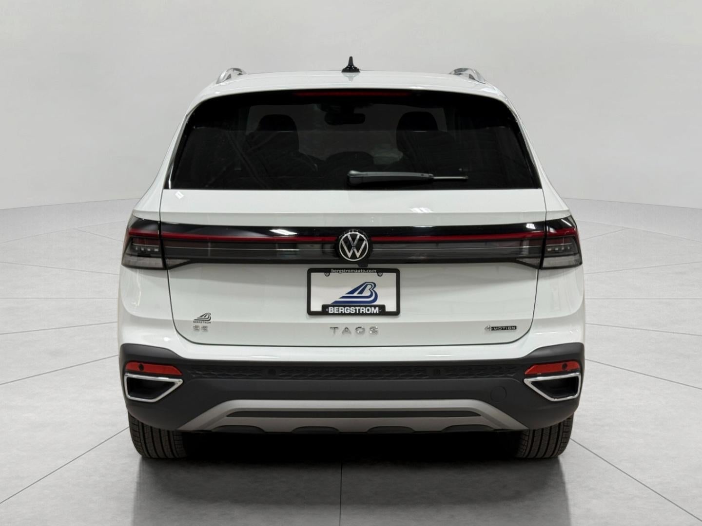 2025 Volkswagen Taos SE 4MOTION