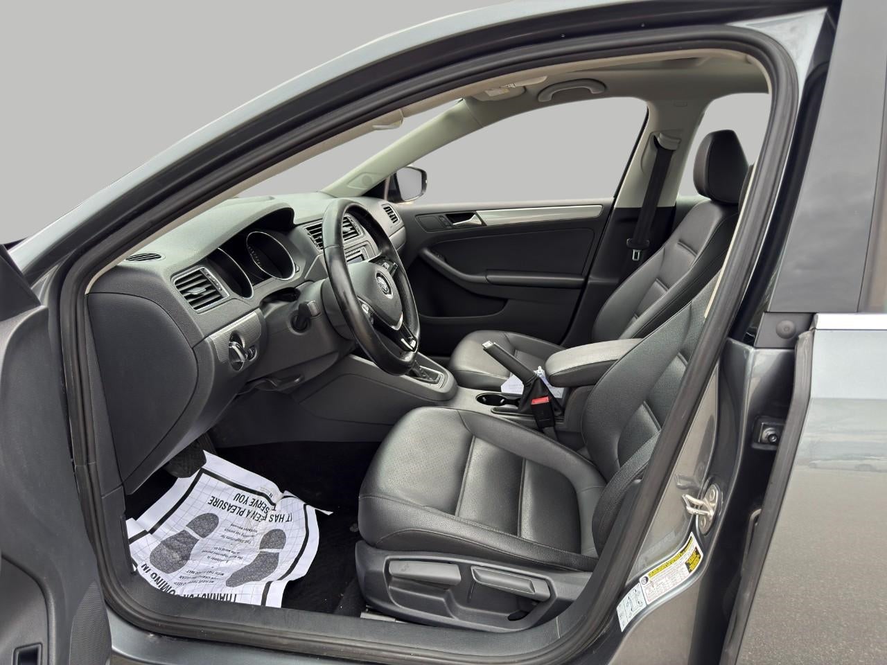 2016 Volkswagen Jetta 4dr Auto 1.4T SE