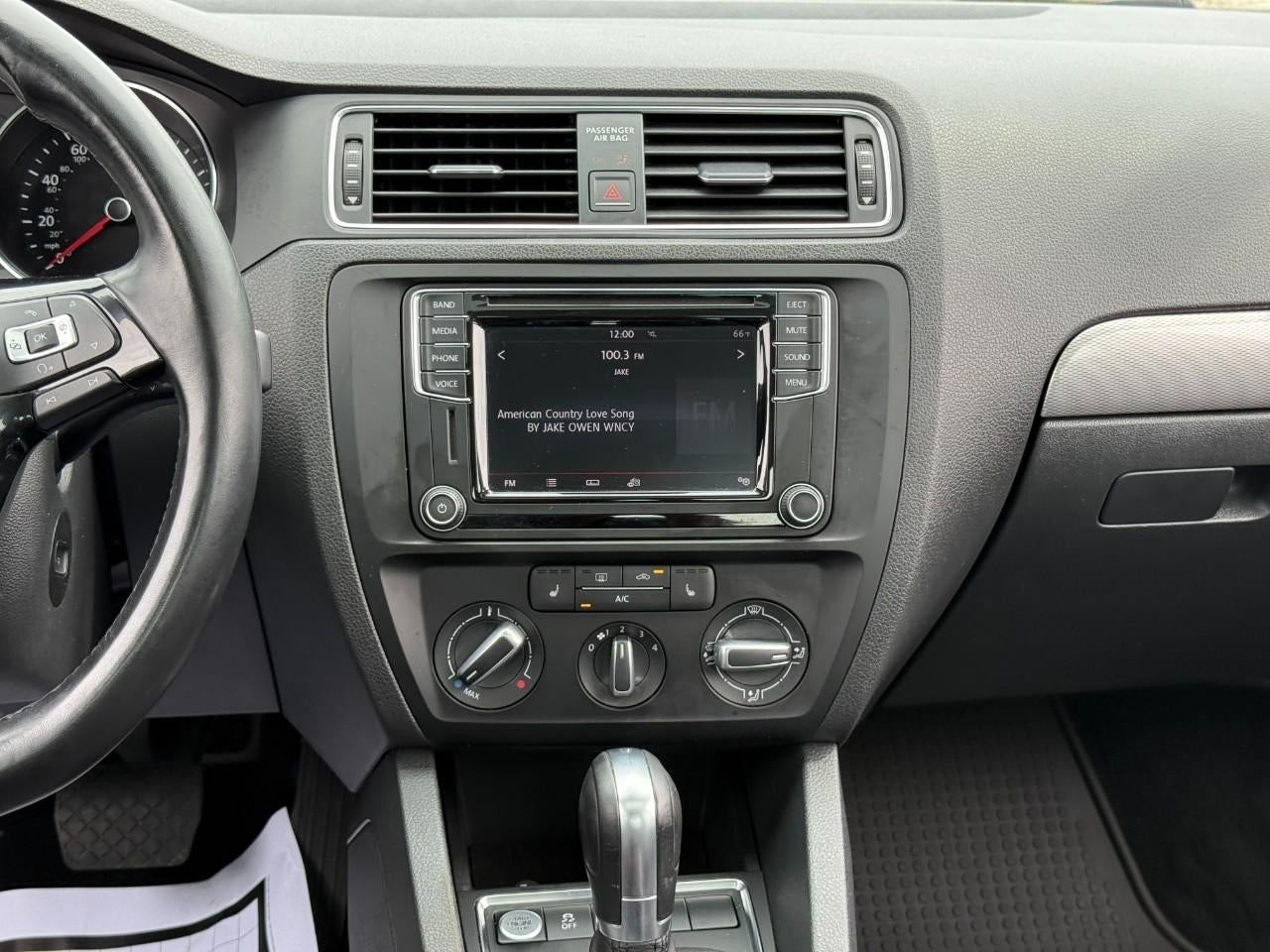 2016 Volkswagen Jetta 4dr Auto 1.4T SE