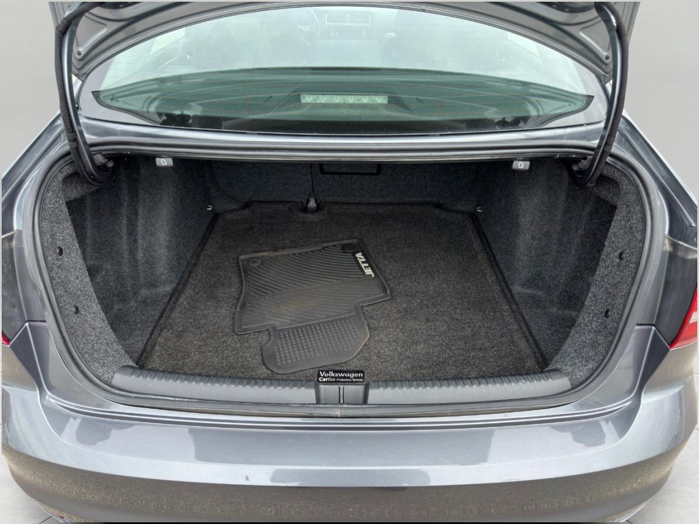2016 Volkswagen Jetta 4dr Auto 1.4T SE