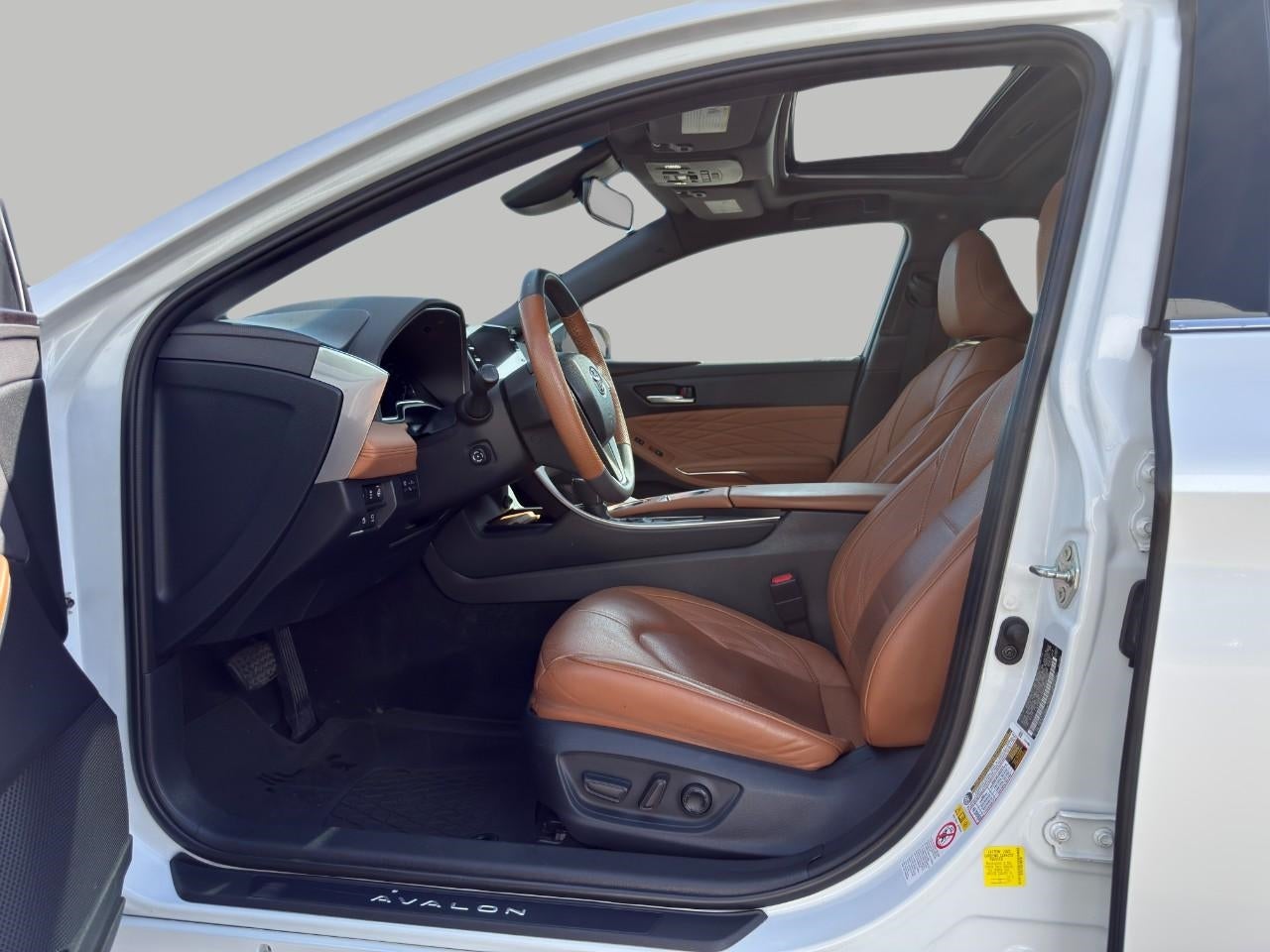 2019 Toyota AVALON SEDAN