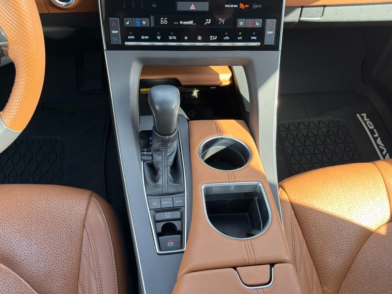 2019 Toyota AVALON SEDAN