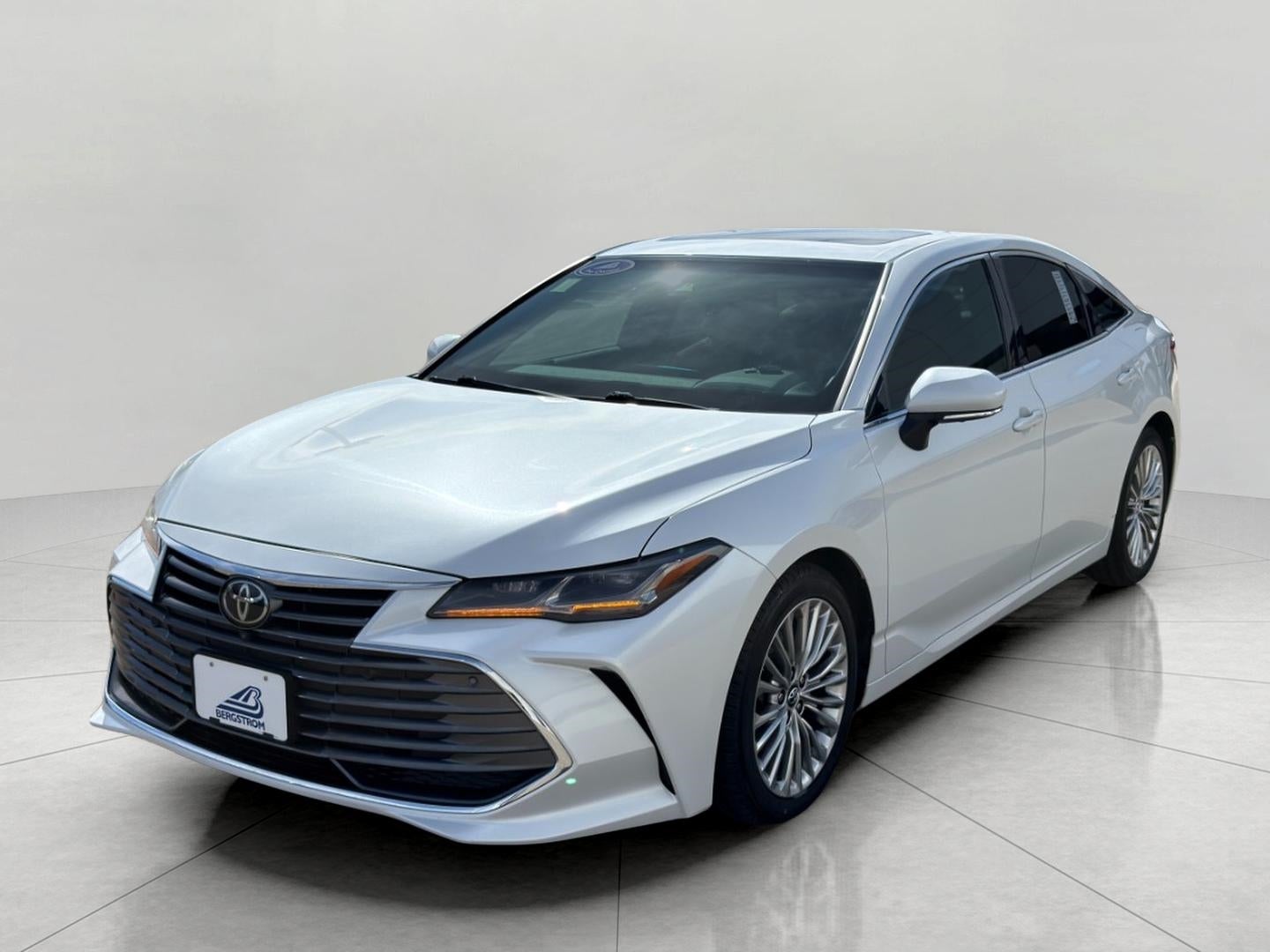 2019 Toyota AVALON SEDAN