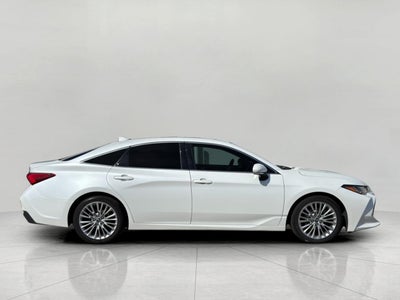 2019 Toyota AVALON SEDAN