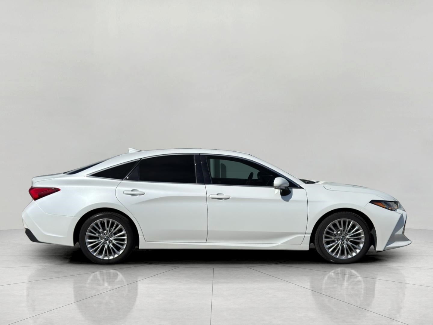 2019 Toyota AVALON SEDAN