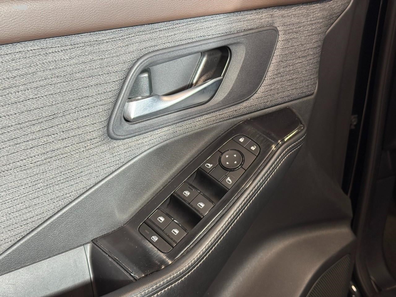 2023 Nissan Rogue AWD SV