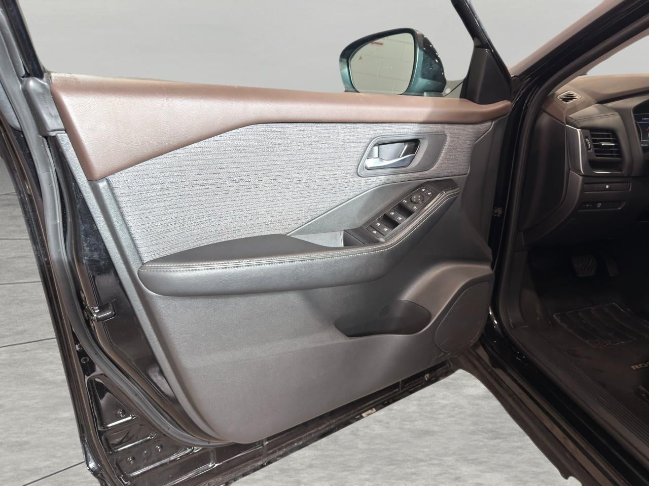 2023 Nissan Rogue AWD SV