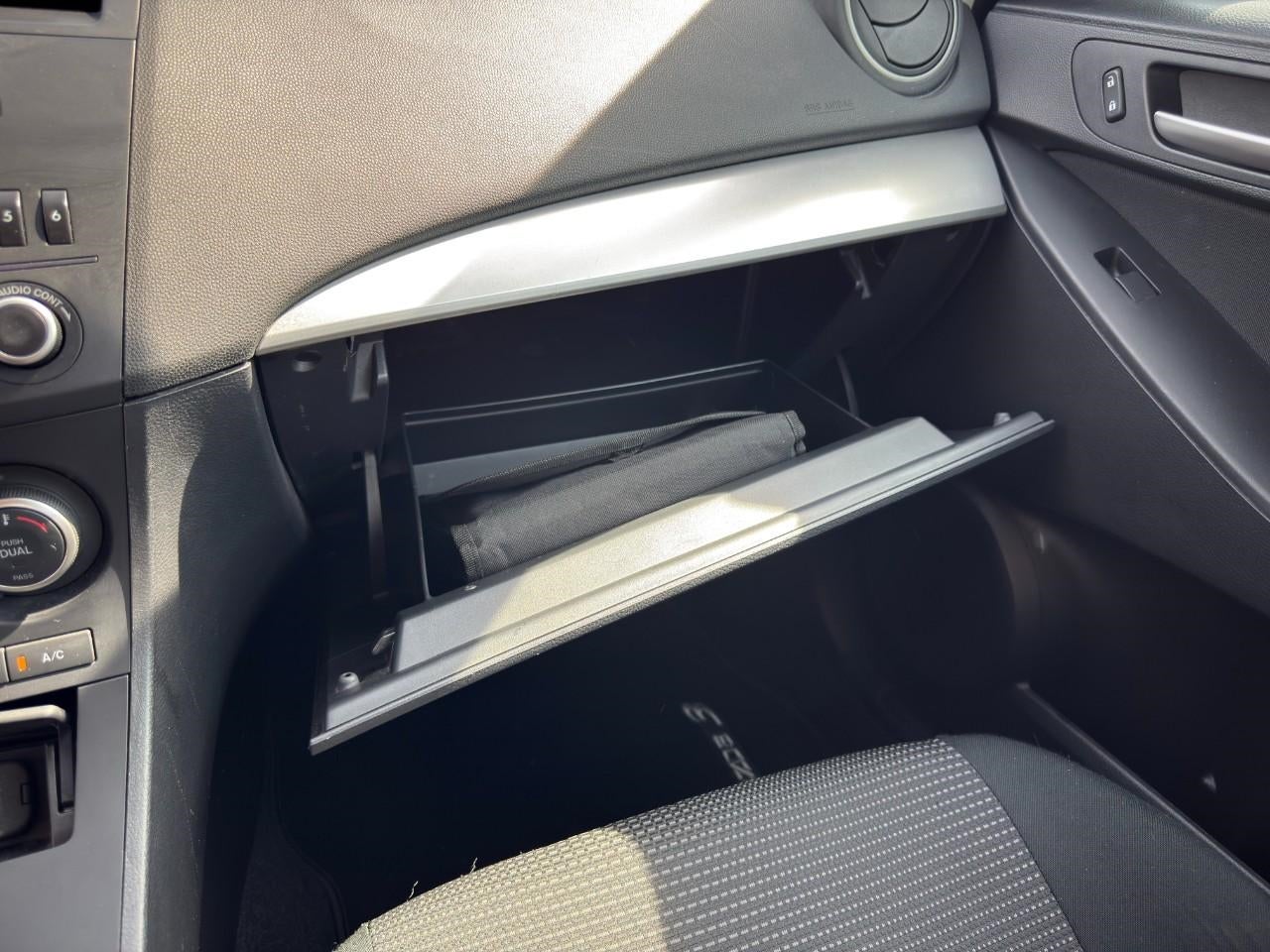 2013 Mazda Mazda3 4dr Sdn Auto i Touring