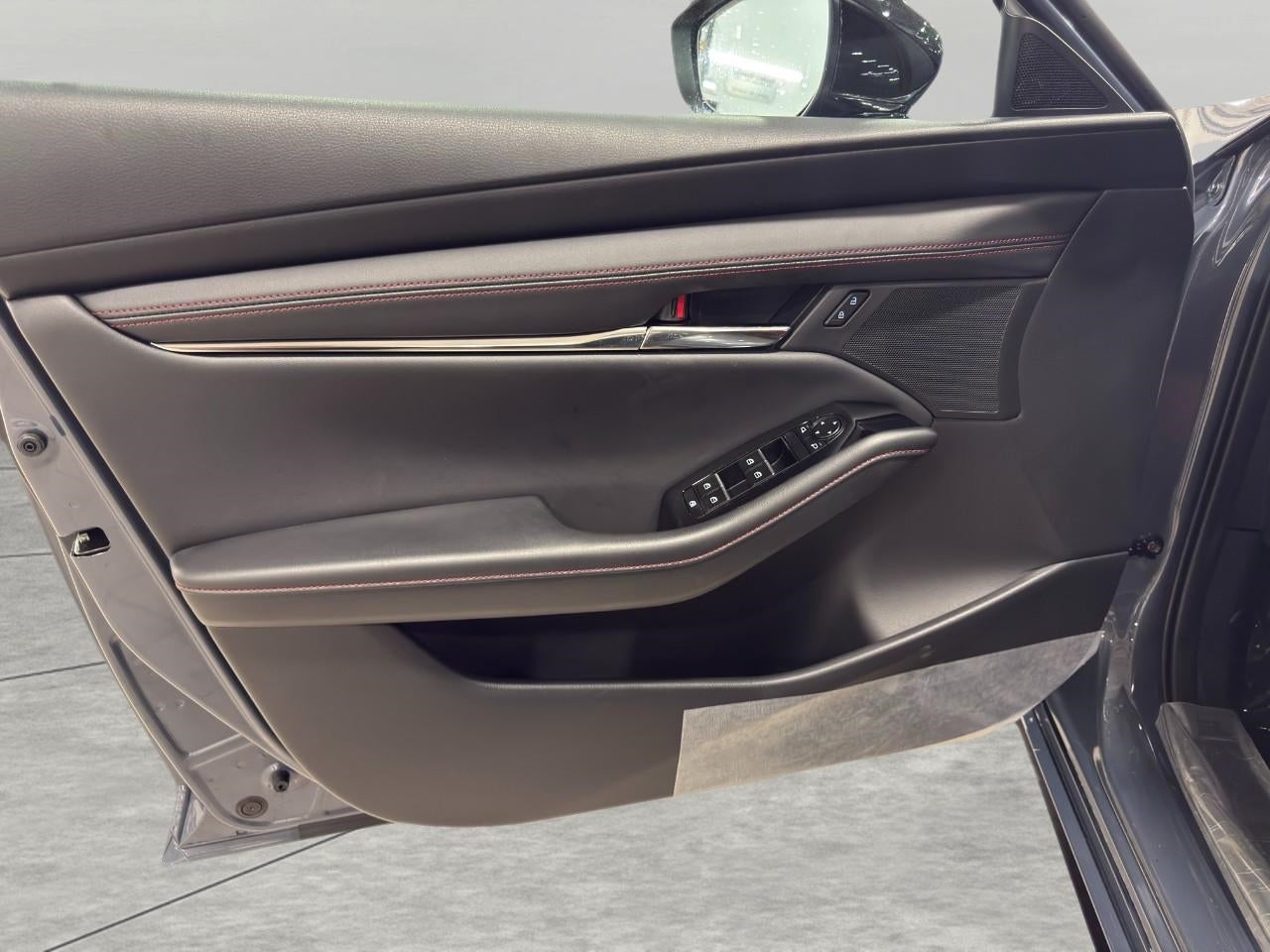 2026 Mazda Mazda3 Hatchback 2.5 S Carbon Edition AWD