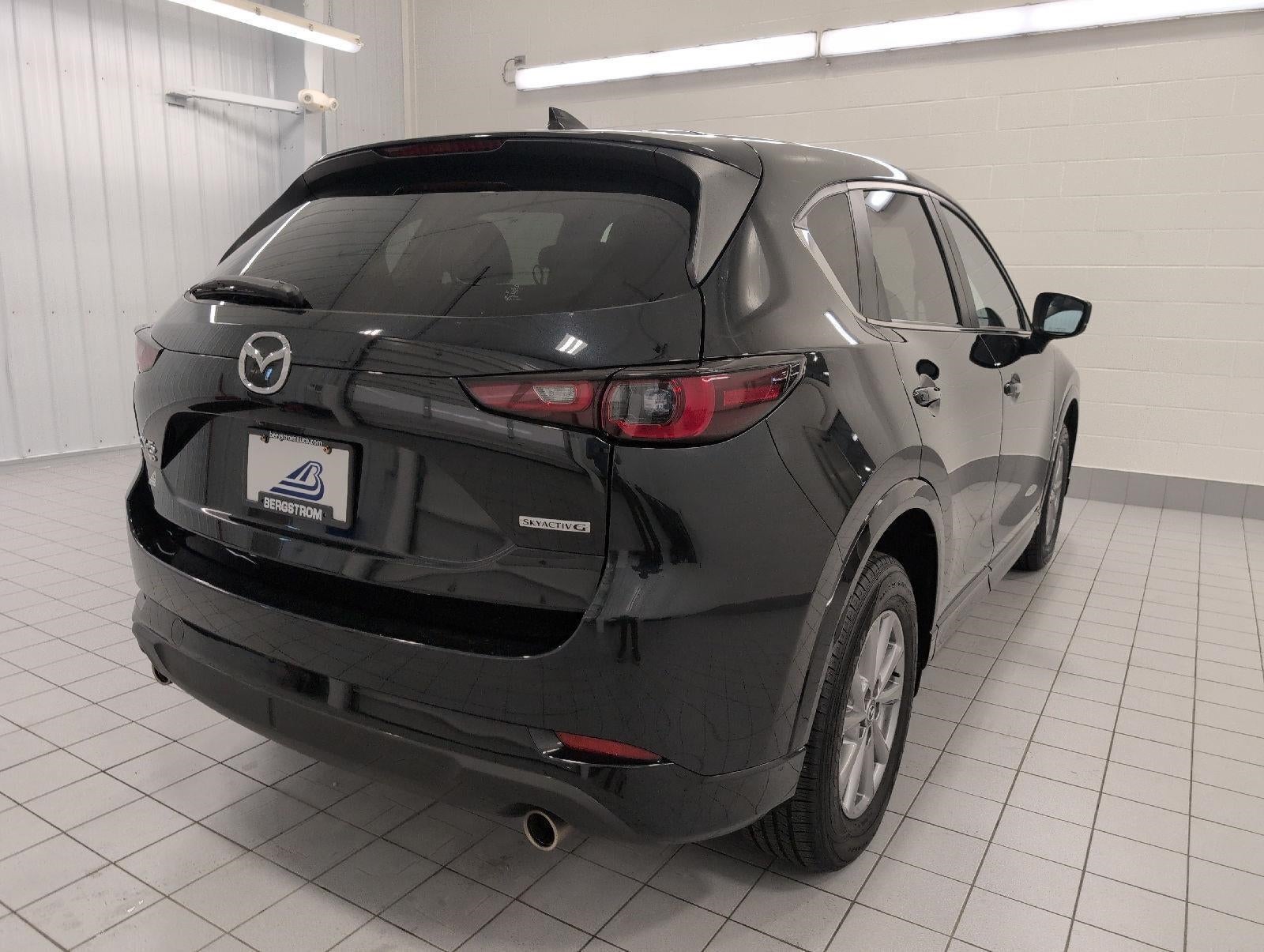 2025 Mazda Mazda CX-5 2.5 S Preferred Package AWD