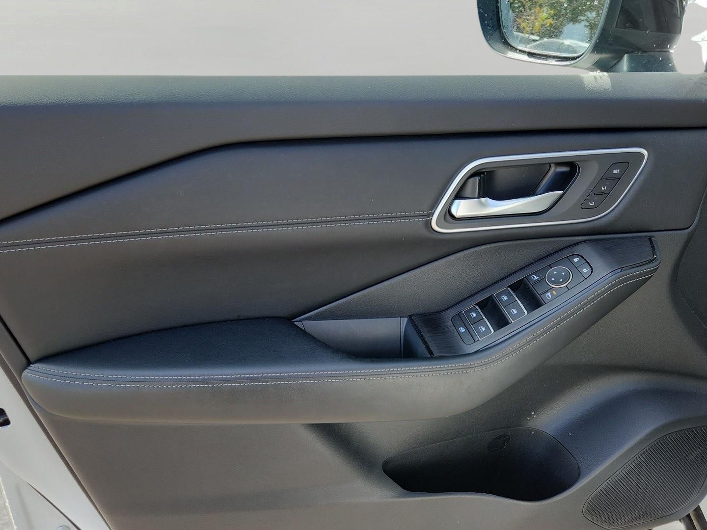 2024 Nissan Rogue AWD Platinum