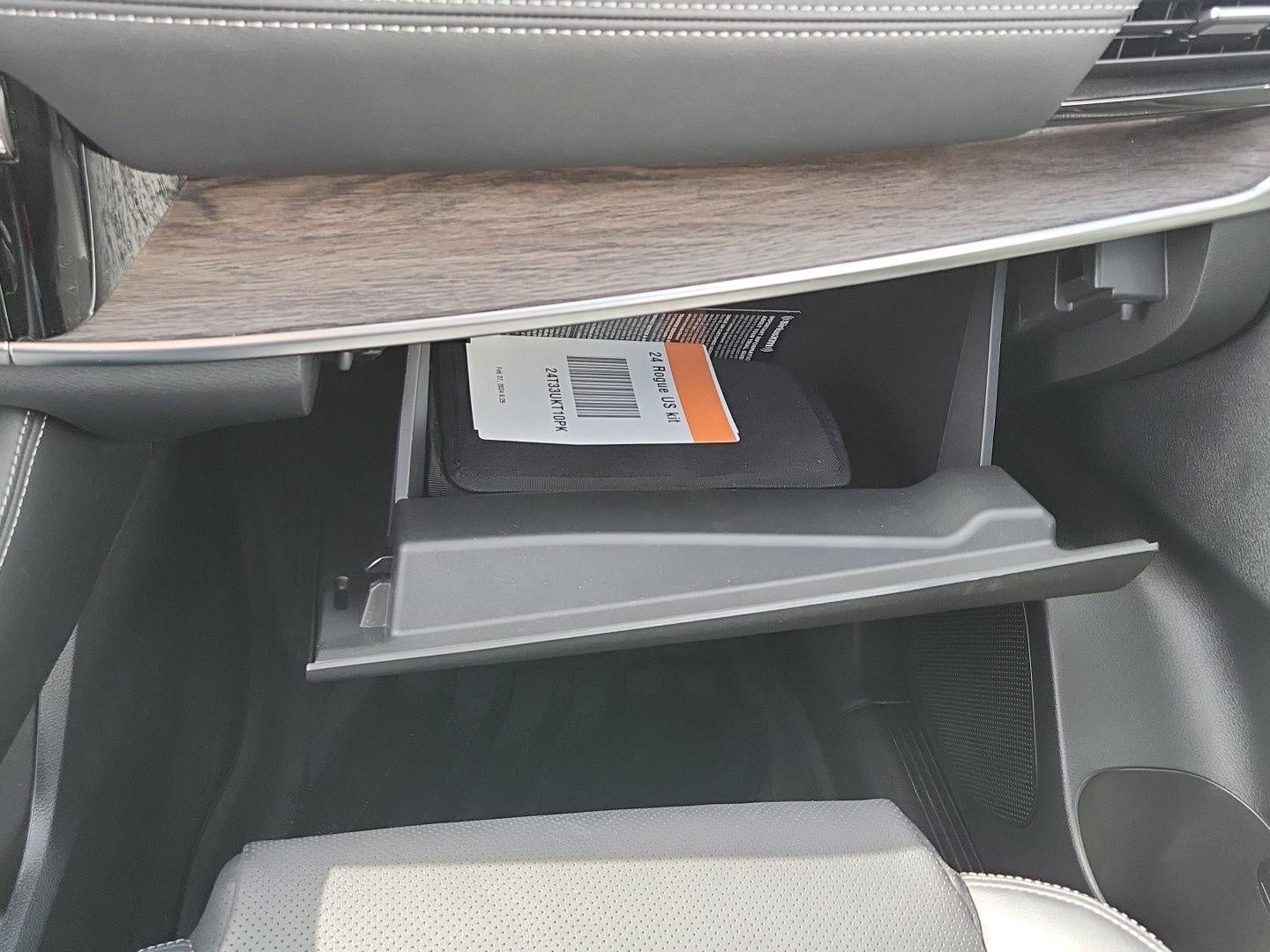 2024 Nissan Rogue AWD Platinum