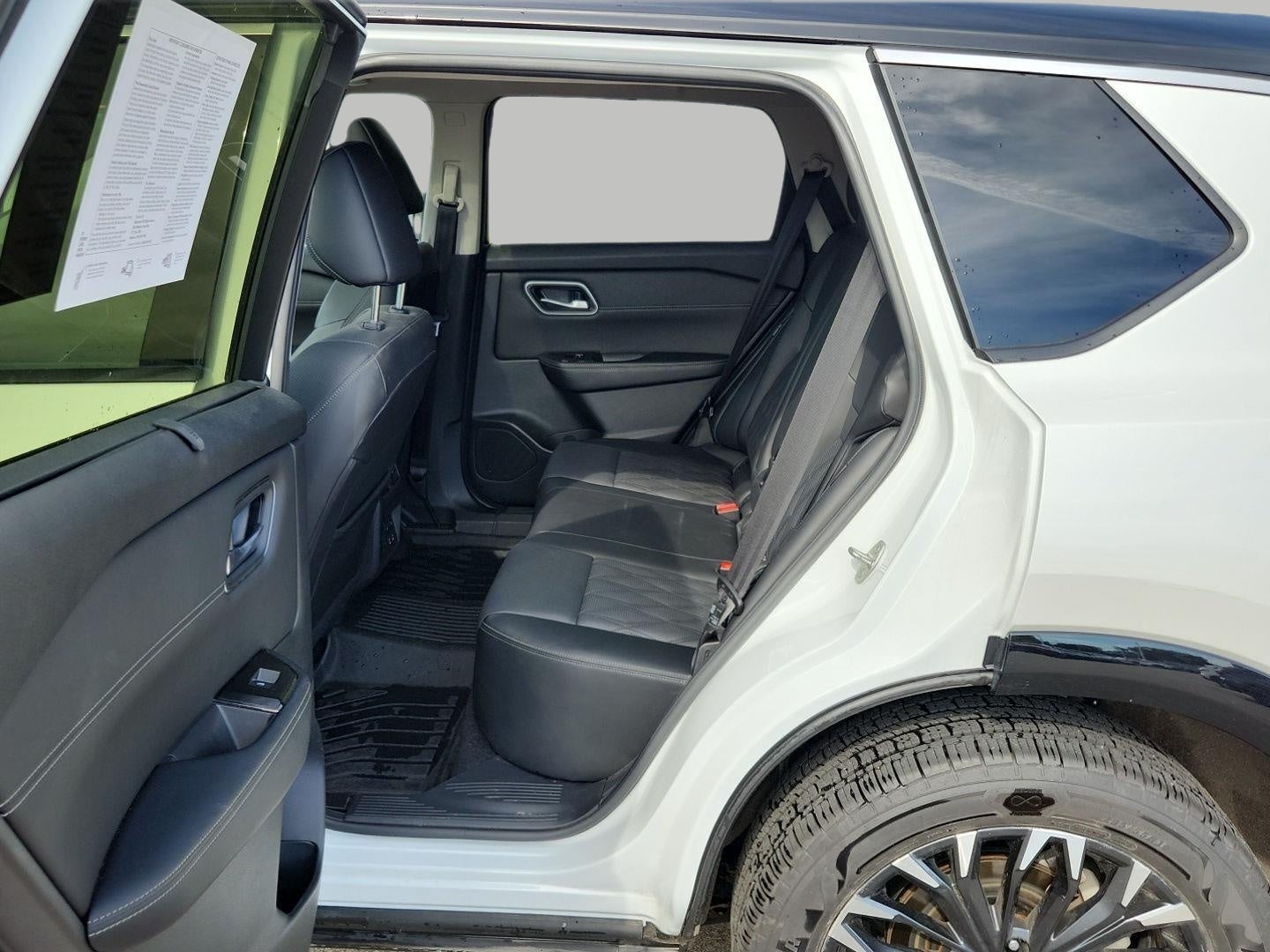 2024 Nissan Rogue AWD Platinum