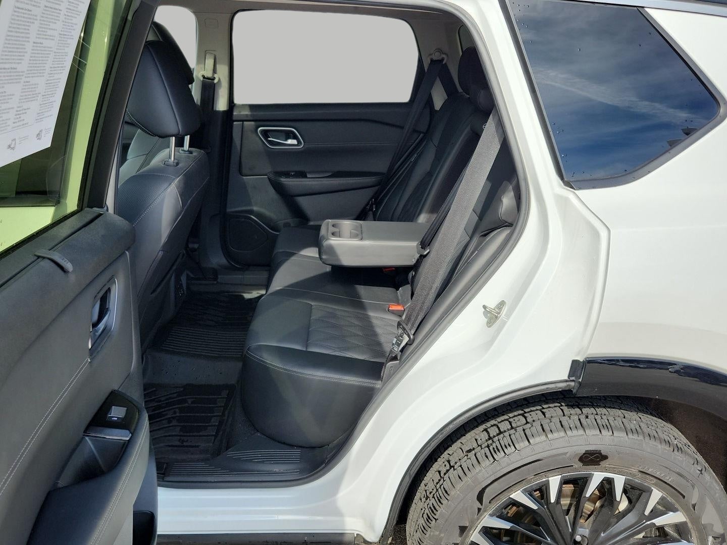 2024 Nissan Rogue AWD Platinum