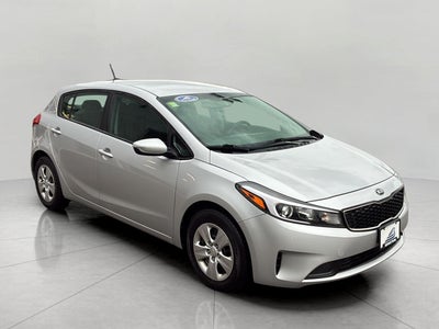 2017 Kia Forte5 LX Auto