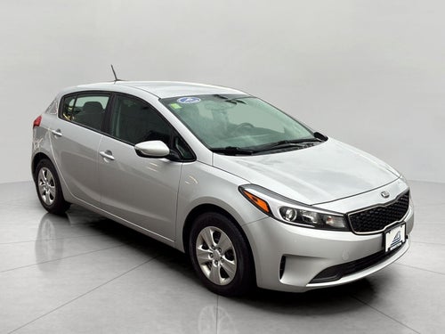 2017 Kia Forte5 LX Auto