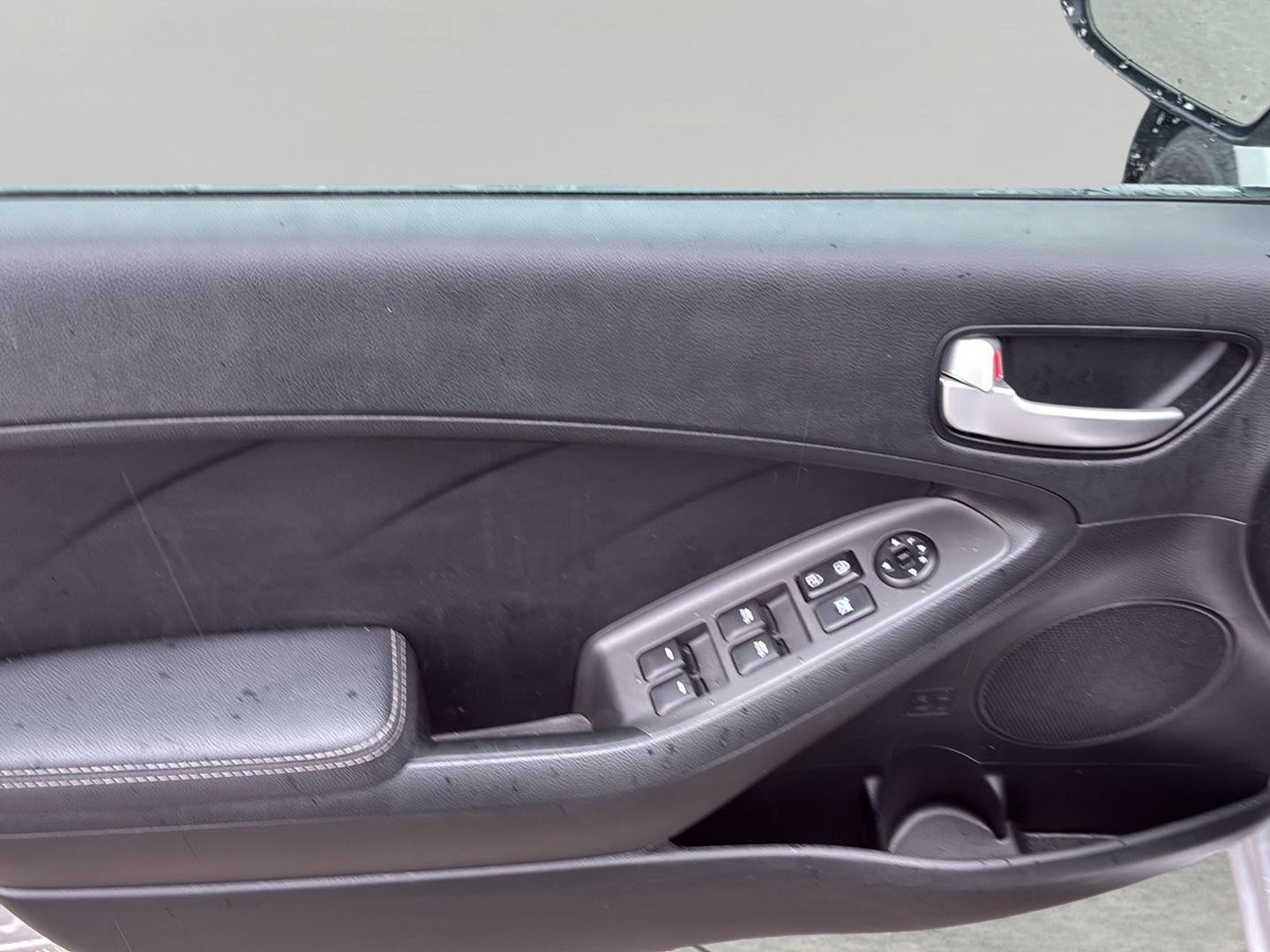 2017 Kia Forte5 LX Auto