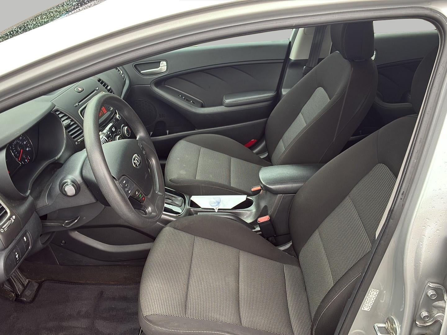 2017 Kia Forte5 LX Auto
