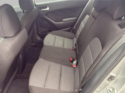 2017 Kia Forte5 LX Auto
