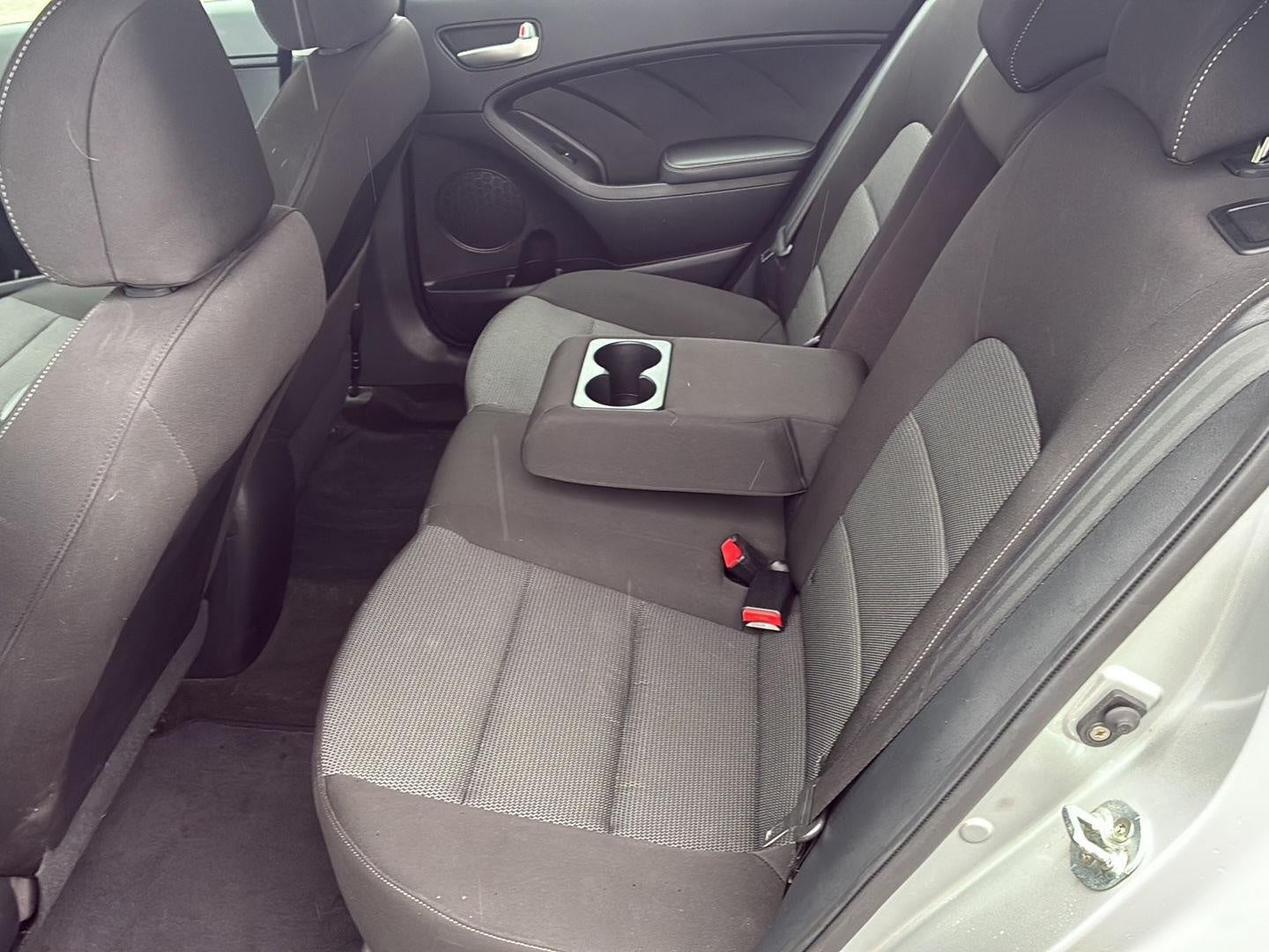 2017 Kia Forte5 LX Auto
